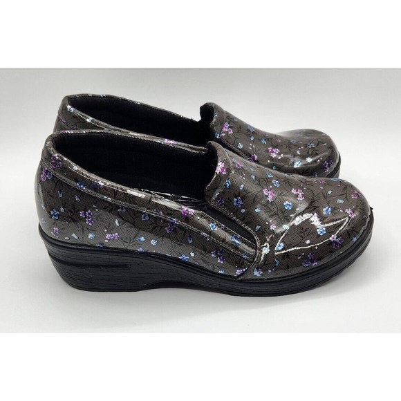 Easy Works By Easy Street Leeza Clogs Gray Blue Purple Floral Women's Size 9 M - Picture 5 of 10